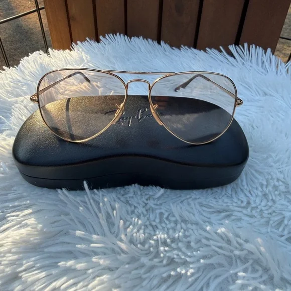 Ray-Ban Gold Aviator Sunglasses - Picture 8 of 9